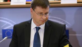 Ντομπρόβσκις: Η ΕΕ πρέπει να κάνει περισσότερα για να σταματήσει τις θηριωδίες στην Ουκρανία