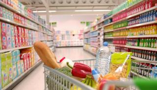 Ρεκόρ πωλήσεων στα σούπερ μάρκετ της Βρετανίας λόγω κορονοϊού