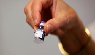 Γερμανία: Επικρίνονται οι καθυστερήσεις προμήθειας του εμβολίου