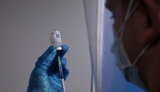 ΕΟΦ για AstraZeneca: Δεν σχετίζεται το εμβόλιο με το περιστατικό της 63χρονης