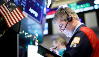 Wall Street: Απώλειες με μεγάλο «βαρίδι» την τεχνολογία - «Βούλιαξε» 11% η Twitter