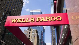 Wells Fargo: Στα 4,94 δισ. δολάρια τα καθαρά κέρδη το β' τρίμηνο με «γκάζι» από τους τόκους