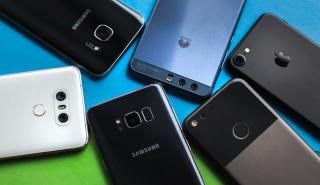 Όλο και πιο ακριβά γίνονται τα smartphones