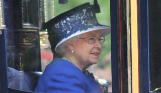 Η βασίλισσα Ελισάβετ δεν θα παραστεί στην COP26 προκειμένου να «ξεκουραστεί»