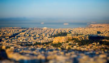 Τουρισμός: Οι υψηλές πληρότητες της Αθήνας, η αύξηση της μέσης τιμής δωματίου και το προβάδισμα των Airbnb