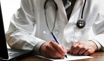 Επίταξη γιατρών: Απόσυρση του «επίμαχου» άρθρου ζητά και ο Ιατρικός Σύλλογος Αθηνών