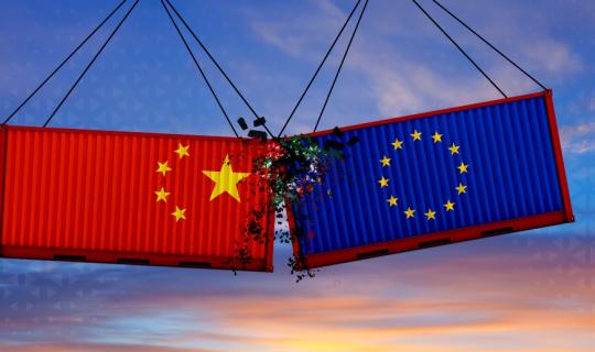 Εμπορικός πόλεμος ΕΕ - Κίνας: Ρελάνς Πεκίνου με στόχο τις εισαγωγές χοιρινού
