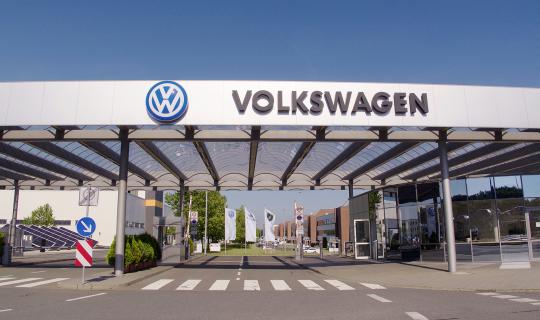 Εργαζόμενοι της Volkswagen στη Γερμανία διακόπτουν την παραγωγή λόγω επικείμενων περικοπών κόστους