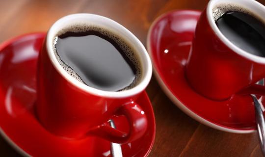Καφές: Κίνδυνος για ανατιμήσεις έως και 15% στο ράφι του σούπερ μάρκετ
