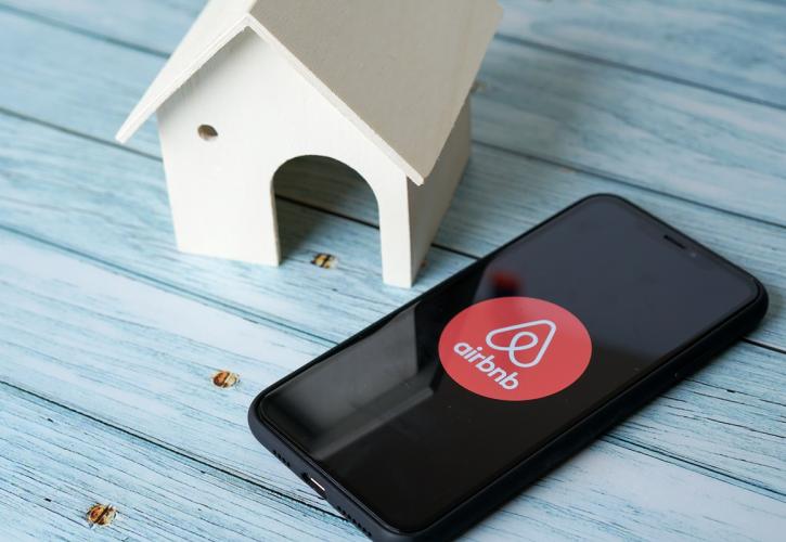 Η Airbnb θα αποσύρει όλες τις καταχωρήσεις από την Κίνα καθώς τα lockdowns περιορίζουν τον τουρισμό