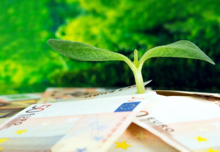 Βιώσιμη χρηματοδότηση: Περαιτέρω μέτρα από την Κομισιόν για την τόνωση των επενδύσεων