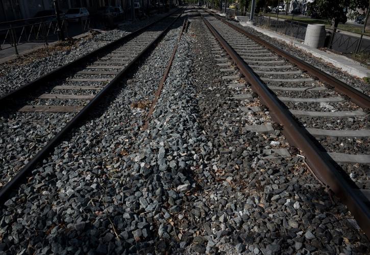 ΕΡΓΟΣΕ: Άνοιξαν οι προσφορές των «3» για τη σιδηροδρομική γραμμή προς Λαύριο