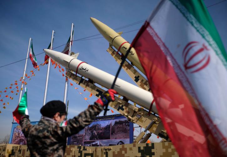 Ιρανός ΥΠΕΞ: Μέσω διπλωματίας η επίλυση της διένεξης με τη Δύση για το πυρηνικό πρόγραμμα