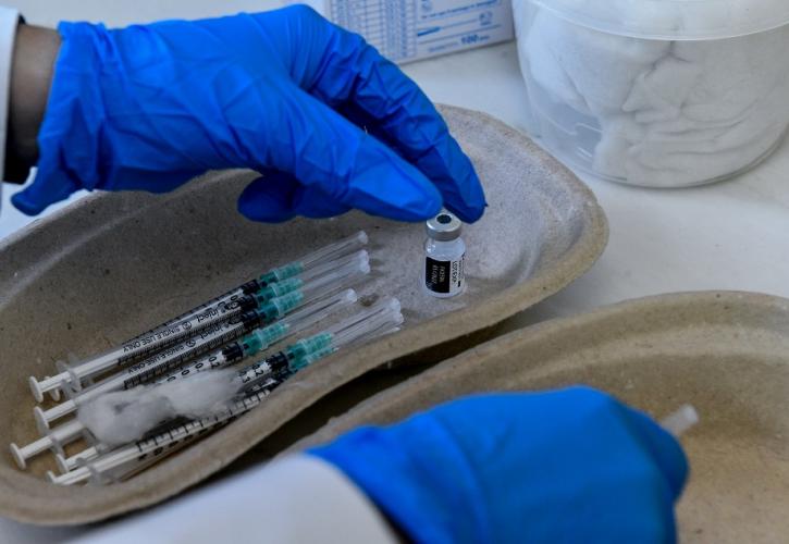 «Καμπανάκι» γιατρών: Λίγοι οι εμβολιασμοί κατά κορονοϊού – Εντός Νοεμβρίου να γίνει ο αντιγριπικός