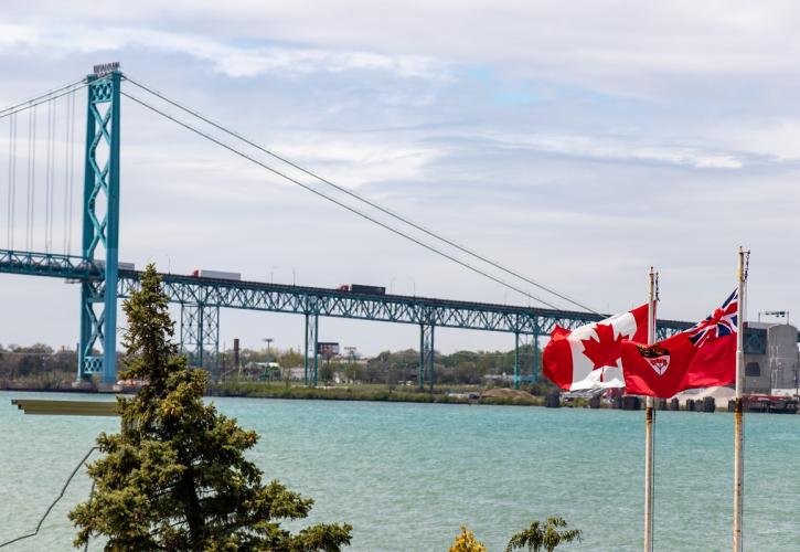 Καναδάς: Κλειστή παραμένει η γέφυρα Αμπάσαντορ