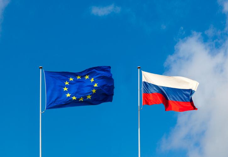 Σε ισχύ οι νέες κυρώσεις ΕΕ σε Ρωσία - Εκτός SWIFT οι ρωσικές τράπεζες, κλείνει ο ευρωπαϊκός εναέριος χώρος