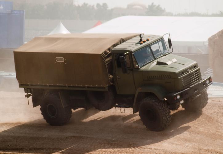 Ρωσία: Κομβόι 100 στρατιωτικών φορτηγών κατευθύνεται στα ουκρανικά σύνορα