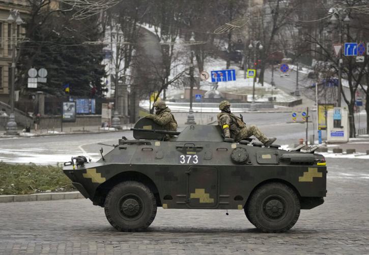 Ουκρανία: Πάνω από 2.000 οχήματα με αμάχους εγκατέλειψαν την Μαριούπολη