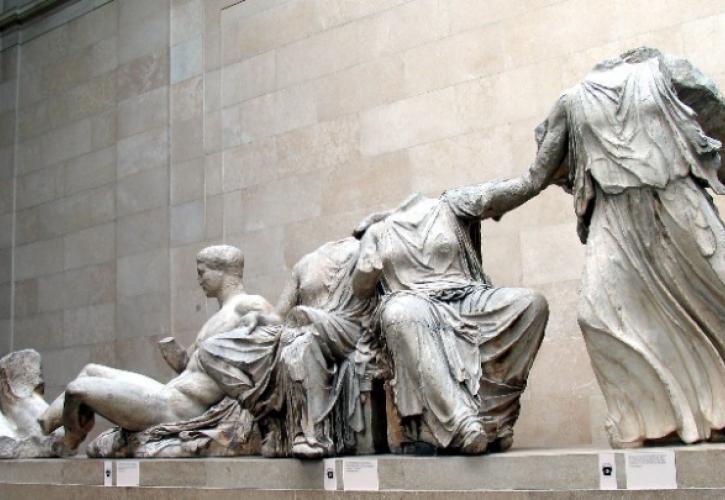 Γλυπτά του Παρθενώνα: «Η Ελλάδα θα πρέπει να αναγνωρίσει τη βρετανική ιδιοκτησία τους πριν τα δανειστεί» λέει η Βρετανίδα υπ. Πολιτισμού