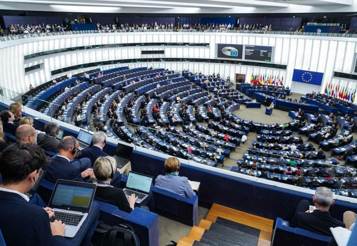 Ευρωκοινοβούλιο: Το ECR της Μελόνι ξεπέρασε σε έδρες το Renew του Μακρόν