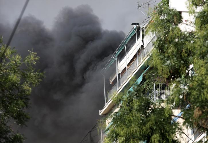 Φωτιά σε κατάστημα στην Αχαρνών - Τέθηκε υπό έλεγχο