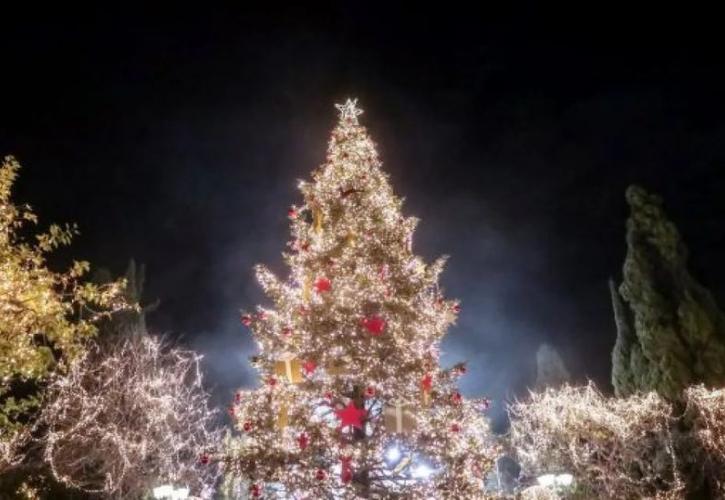 Δήμος Αθηναίων: Την Πέμπτη 23 Νοεμβρίου ανάβει το Χριστουγεννιάτικο Δέντρο στο Σύνταγμα