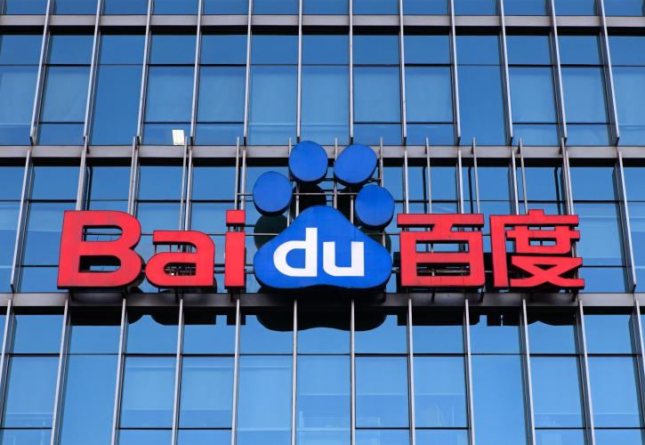 Διαφωνεί με Μασκ o CEO της Baidu: Μετά από 10 χρόνια η AI θα γίνει πιο έξυπνη από τον άνθρωπο
