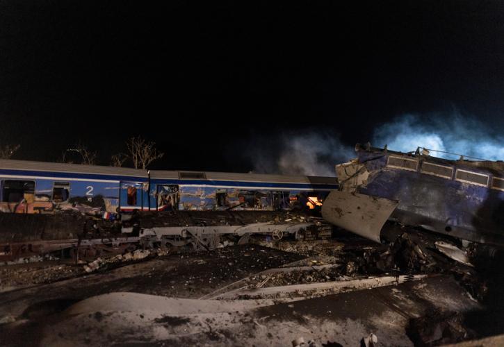 Τέμπη: Η πρώτη δήλωση του επιθεωρητή του ΟΣΕ – Νέα στοιχεία για τον σταθμάρχη και βίντεο από την σύγκρουση των τρένων