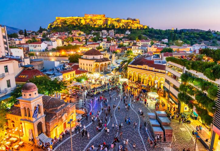 Πώς κινούνται αφίξεις, τιμές και πληρότητες στην Αθήνα το καλοκαίρι του 2023
