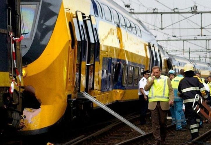 Σιδηροδρομικό δυστύχημα στην Ολλανδία: Ένας νεκρός και 30 τραυματίες από εκτροχιασμό τρένου
