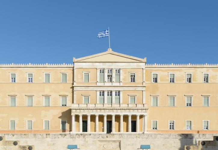Oxford Economics: Κίνδυνοι στο «βάθος» για την Ελλάδα αλλά όχι πολιτική κρίση «τύπου 2015»