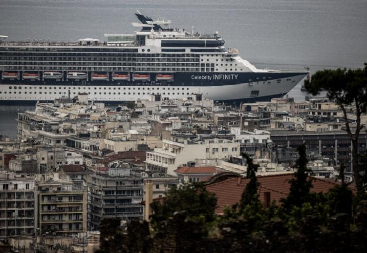 Δύο κρουαζιερόπλοια έδεσαν στο λιμάνι της Θεσσαλονίκης