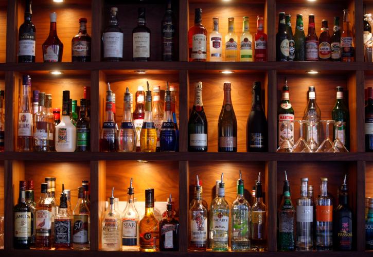 Νέο τοπίο στον κλάδο των αλκοολούχων ποτών – Τι αλλάζει και πώς κινούνται οι βασικοί «πρωταγωνιστές»