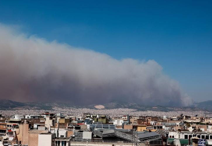 Συνεχίζεται η μάχη σε Αττική και Αλεξανδρούπολη - Συνεχείς αναζωπυρώσεις - Αγωνία για την Πάρνηθα