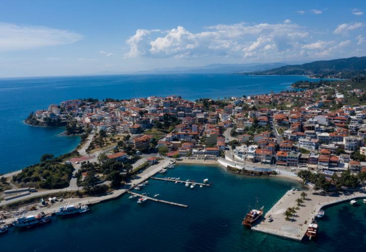 Δεκαπενταύγουστος: Πελοπόννησος και Χαλκιδική «πρωταγωνιστούν» με προ-κρατήσεις 95% - 97%