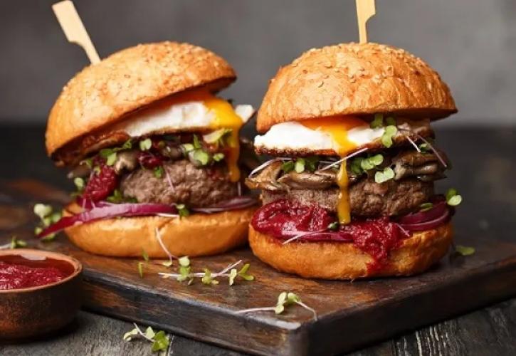 Burger Fest Vol 9: 21-24 Σεπτεμβρίου και 28-1 Οκτωβρίου στο Αμαξοστάσιο στο Γκάζι!