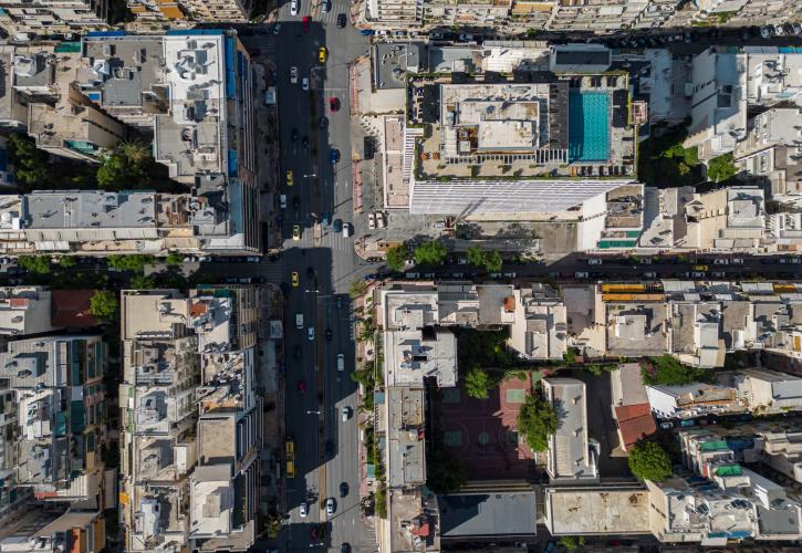 Ακίνητα: Ράλι διαρκείας στις τιμές και τις μεταβιβάσεις – «Χρυσάφι» κοστίζει μια θέση πάρκινγκ στο κέντρο της Αθήνας