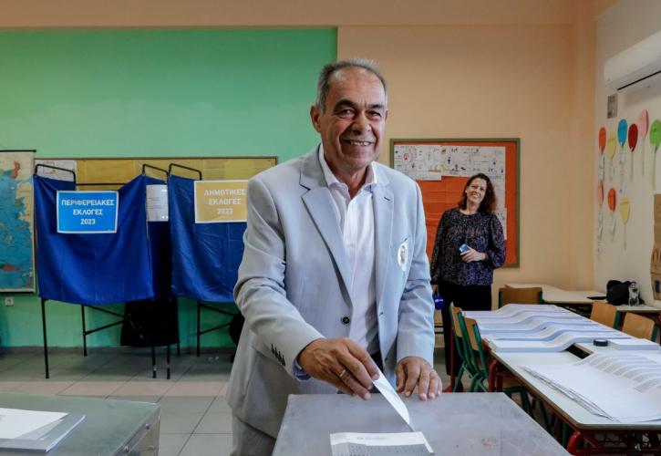 Άσκησε το εκλογικό του δικαίωμα ο υποψήφιος περιφερειάρχης Αττικής, Γιώργος Ιωακειμίδης