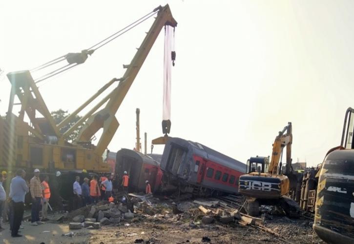Σιδηροδρομικό δυστύχημα στην Ινδία - Στους 13 οι νεκροί
