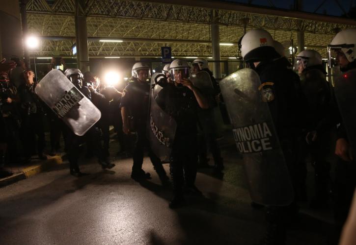 Προσαγωγές από την αστυνομία στο Νέο Ηράκλειο