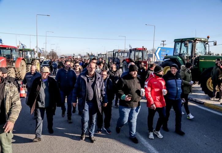 Μηνύματα Κυριάκου στους αγρότες ενόψει ευρωεκλογών - Ποιους φορείς κάλεσαν τα κόμματα για τα ομόφυλα στη Βουλή;