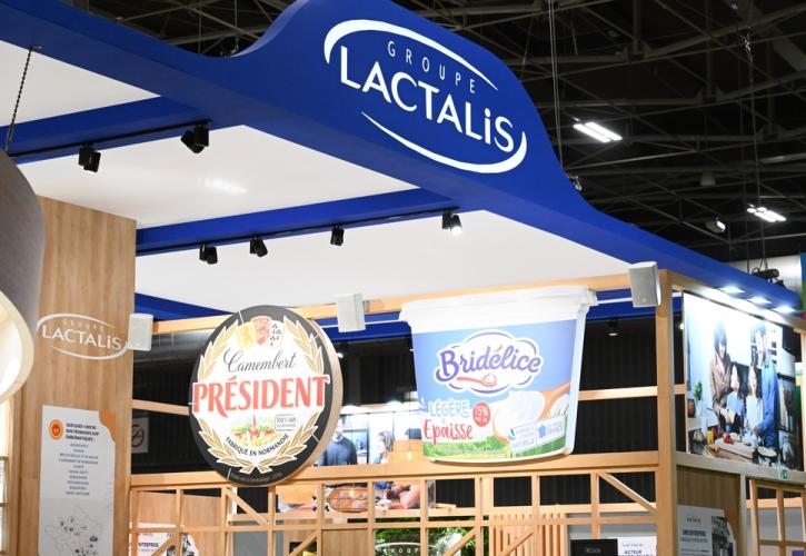 Γαλλία: Αγρότες εισέβαλαν στην έδρα του κολοσσού των γαλακτοκομικών Lactalis