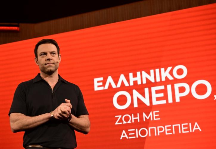 Ο Στ. Κασσελάκης επαναλαμβάνει τα ερωτήματά του προς τον πρωθυπουργό