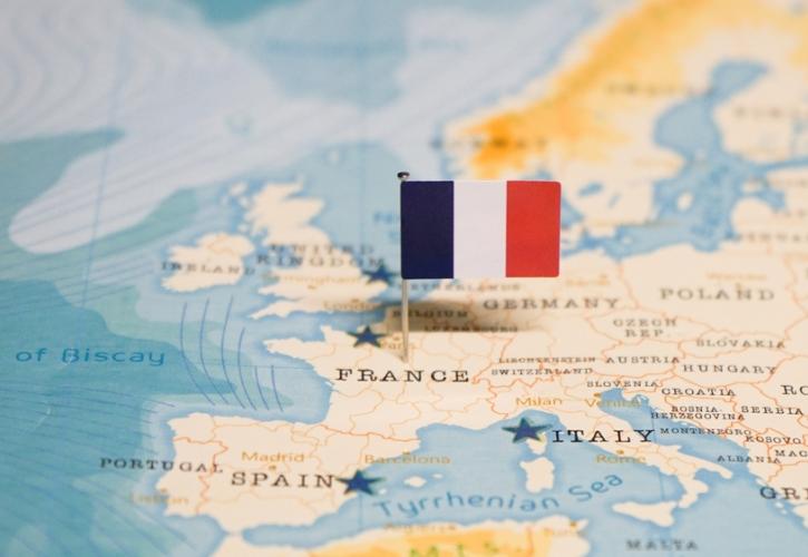 Γαλλία-δημοσκόπηση: Διατηρεί ευρύ προβάδισμα η ακροδεξιά λίγο πριν τις βουλευτικές εκλογές