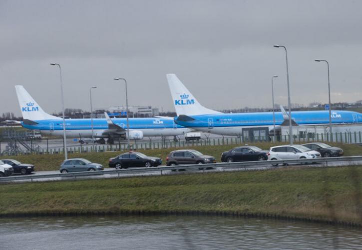 Κινητήρας αεροπλάνου «ρούφηξε» άνθρωπο στο Άμστερνταμ