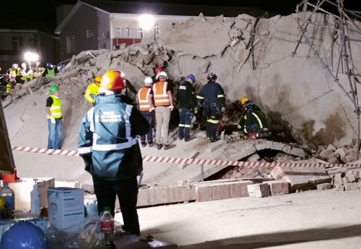 Νότια Αφρική: Άνδρας ανασύρθηκε ζωντανός από τα ερείπια 5 ημέρες μετά την κατάρρευση κτιρίου