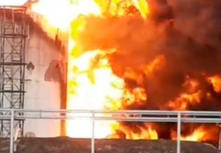 Ρωσία: Πυρκαγιά ξέσπασε σε διυλιστήριο στο Βόλγκογκραντ έπειτα από ουκρανική επίθεση με drone