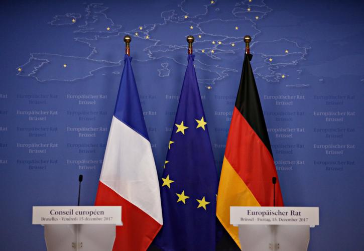 Bloomberg: Αλλοπρόσαλλη συμπεριφορά από Γαλλία και Γερμανία σε μια κρίσιμη στιγμή για την Ευρώπη