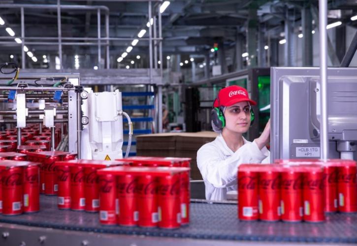 Coca-Cola Τρία Έψιλον: Εξέλιξη με επίκεντρο τη βιωσιμότητα - Το «πράσινο» εργοστάσιο και οι επενδύσεις
