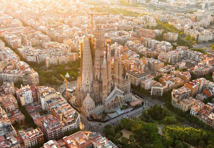 Η Ισπανία οδεύει προς μία ακόμη χρονιά ρεκόρ για τον τουρισμό